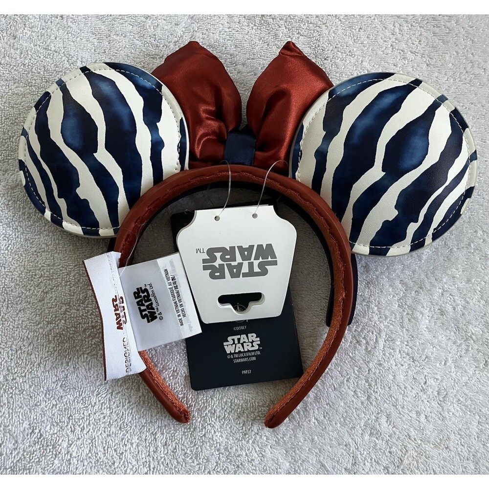 Disney Star Wars Ahsoka Tano Day 2024 I am No Jedi Minnie Ears Ashley Eckstein - Picture 4 of 5